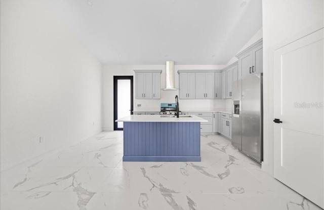 7427 SEA MIST Drive Gallery 3