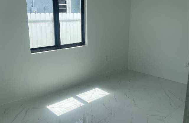 1754 Northwest 69th Terrace Gallery 4