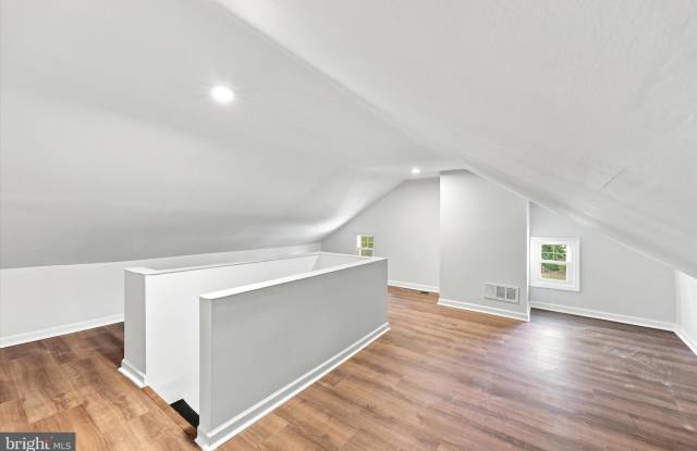 28 E MAIN Street Gallery 2