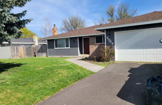 3 bedrooms 2 bath - 5065 Southview Drive, Klamath Falls, OR 97603