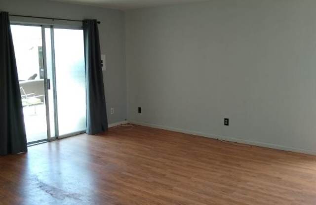 3355 Valley St Rear Gallery 3