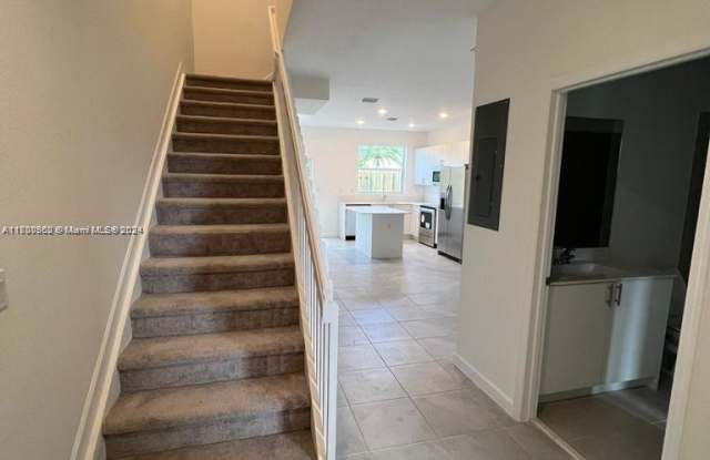 2871 Southeast 26th Lane photos photos