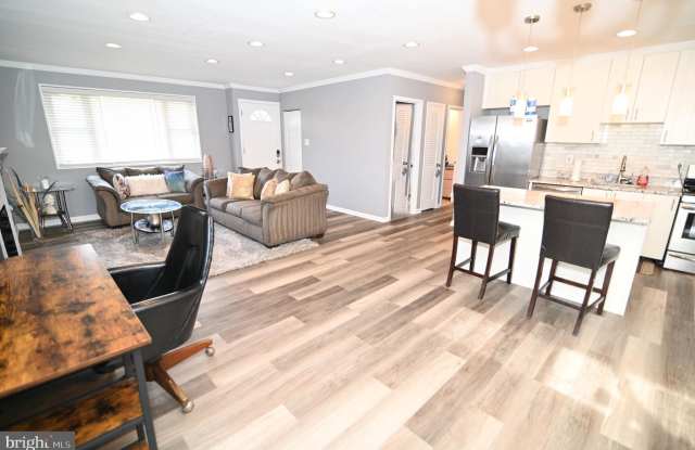 2541 FAIRHILL DRIVE Gallery 3