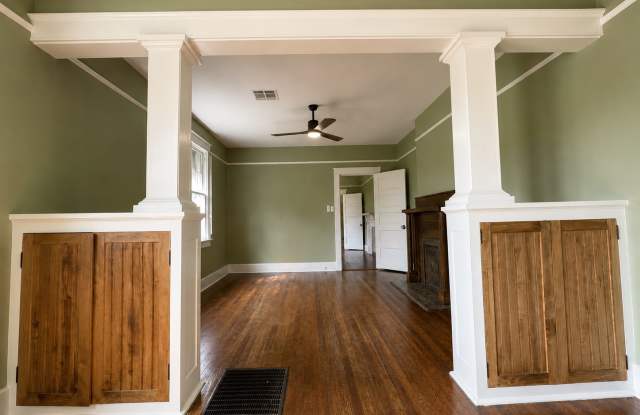 2627 Laharpe Street Gallery 4
