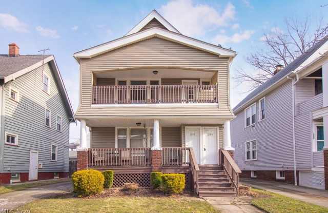 1295 Jackson Avenue photos photos