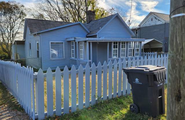 1614 Brown Ave - 1614 Brown Avenue, Knoxville, TN 37917