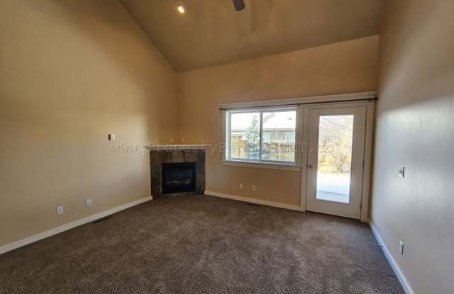 Very Nice - 3 Bed 2.5 Bath Townhouse photos photos