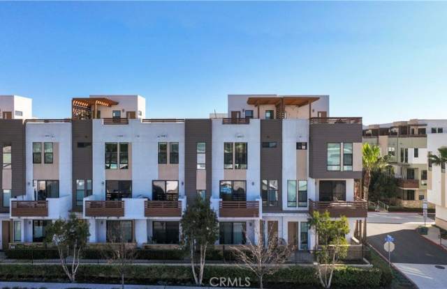 669 W 17th Street photos photos