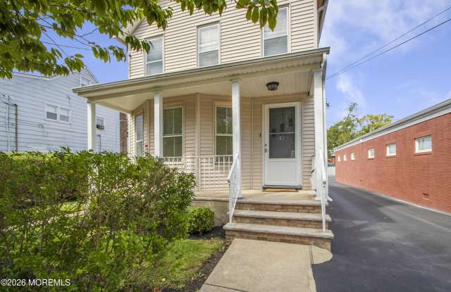 81 Woodbridge Avenue Gallery 3