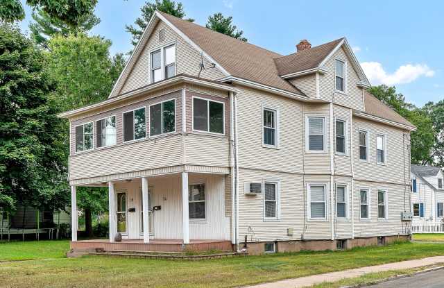 28 Hollister Street - 28 Hollister Street, Manchester, CT 06042