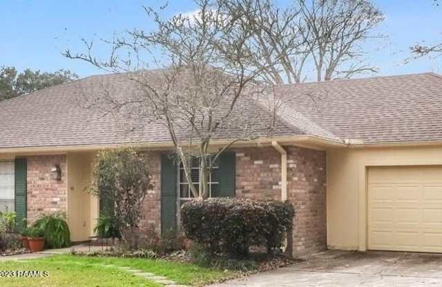 412 Woodvale Avenue - 412 Woodvale Avenue, Lafayette, LA 70503
