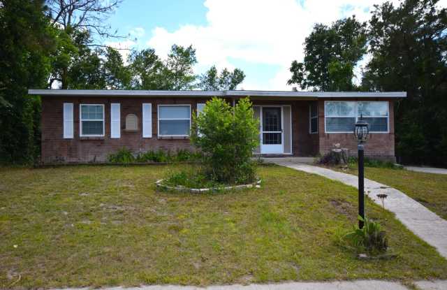 3/1 Bath with Bonus Room 974sqft photos photos