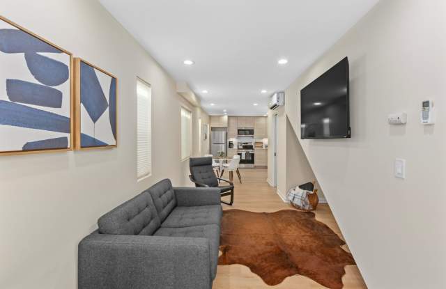 New built and fully furnished 2 bed 2. 5 baths in Point Loma Gallery 4
