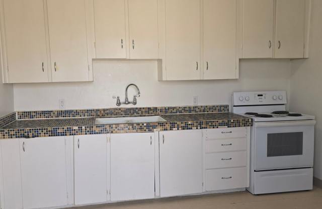 Charming mix of old and new! Gallery 3