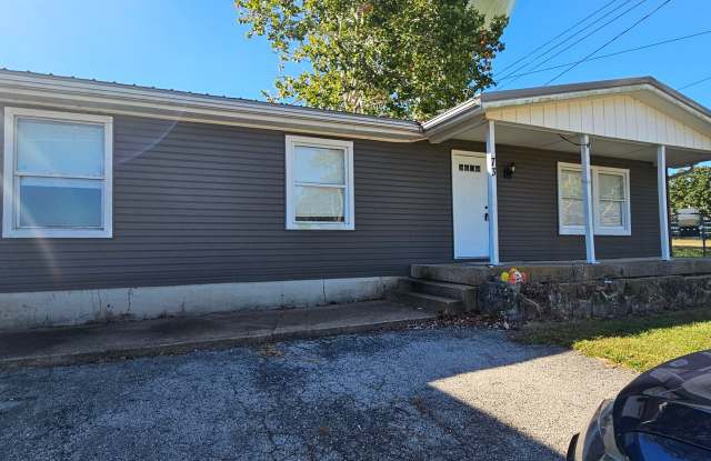 LONG TERM RENTAL HWY W Newly Renovated 3 Bedroom 1.5 Bath Gallery 1