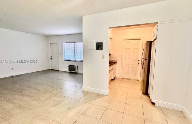 1955 Normandy Dr Gallery 2
