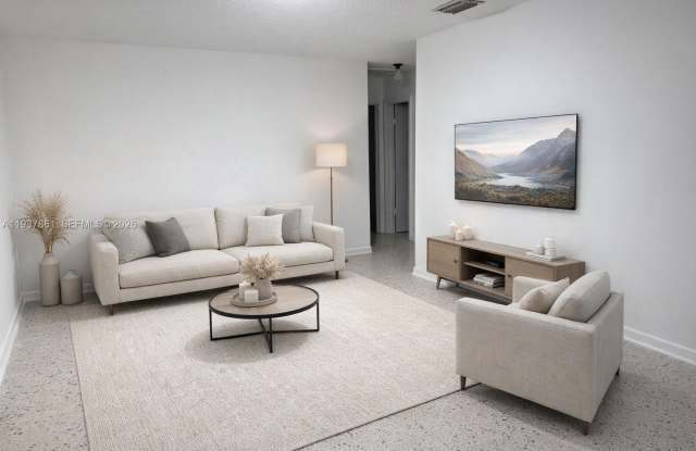 1141 NW 32nd Ave photos photos