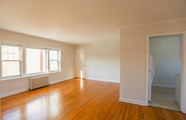 1219 West Harvard Ter. Gallery 2