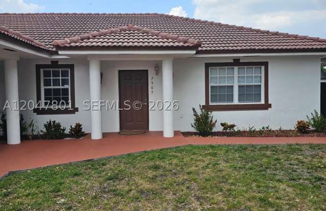 7565 N Augusta Dr photos photos 7565 N Augusta Dr photos photos