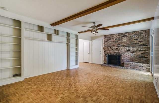 1302 Comanche Drive Gallery 4
