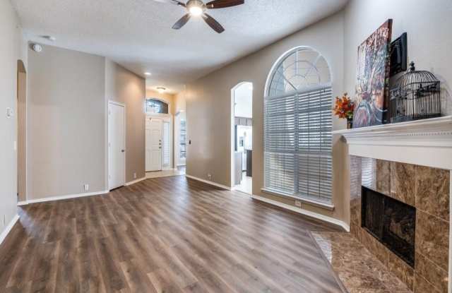 4716 Frost Hollow Drive Gallery 2