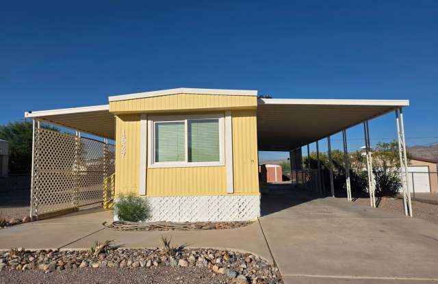 Charming 1-Bedroom Home on Spacious Lot in Bullhead City Gallery 1