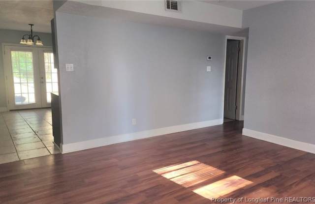 523 Crooked Creek Court Gallery 2