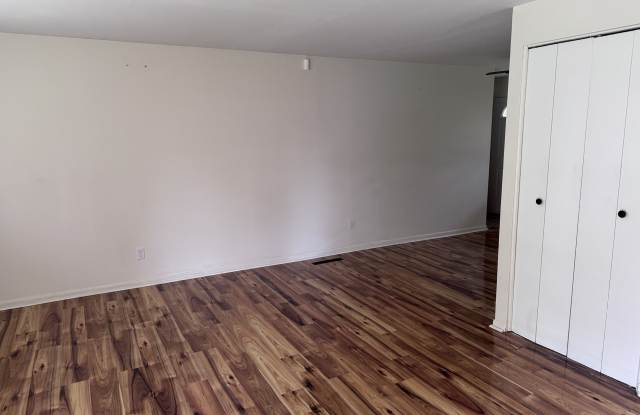 3513 Roswell Drive Gallery 4
