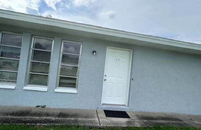 ***TWO WEEKS FREE*** Flexible Living in a Prime Cape Coral Spot Gallery 3