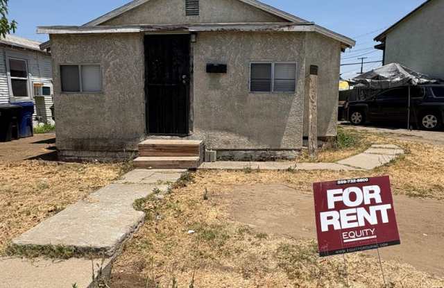 Dinuba Home Rent Ready ! photos photos
