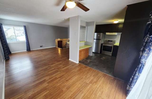 8425 Brunswick Avenue North Gallery 4