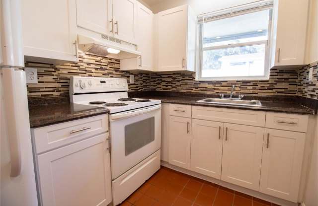 400 Charley Avenue - 400 Charley Avenue, Fort Lauderdale, FL 33312