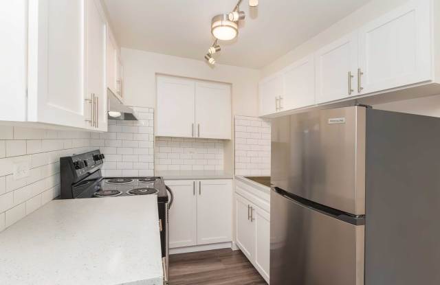Avon Apartments North Gallery 2
