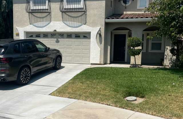 Spacious  Elegant 6-Bedroom, 3.5-Bath Home – Immediate Move-In Ready photos photos