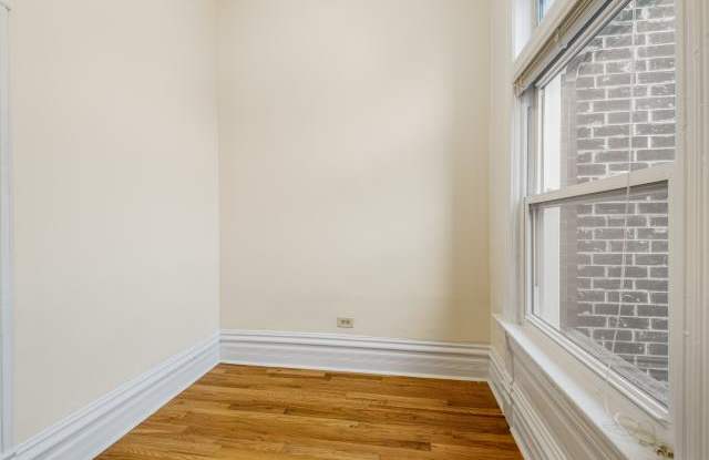1634 N Western Ave Gallery 2