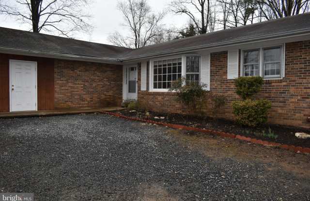 12234 JENNELL DRIVE - 12234 Jennell Dr, Linton Hall, VA 20136