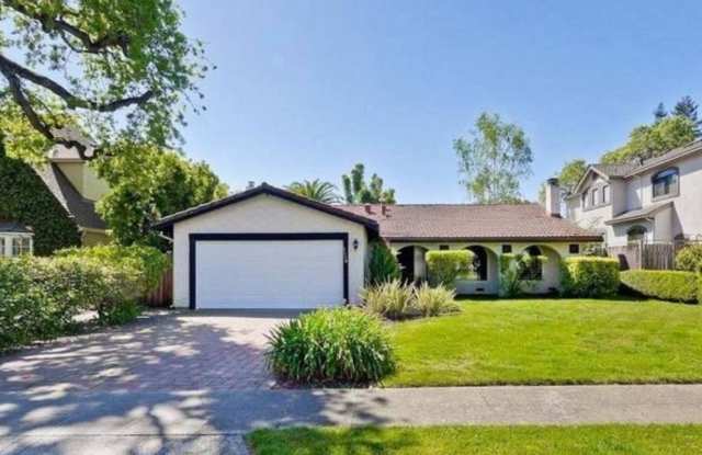 Beautifully Landscaped 4 Bed, 3 Bath Home- Close to Downtown! photos photos