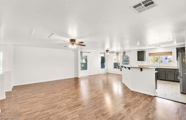 8753 Dodds Canyon Street Gallery 4
