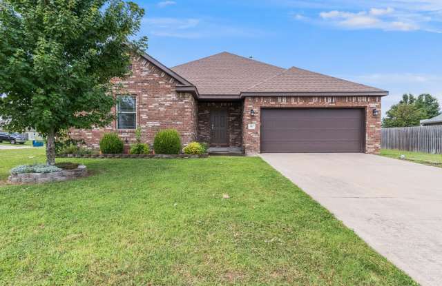 Comfortable Living in Pea Ridge: 3 Bed, 2 Bath Home Gallery 3