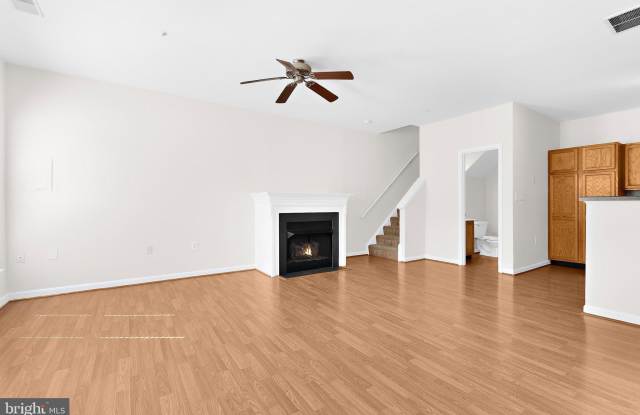 8738 BRIGHT MEADOW Court Gallery 3