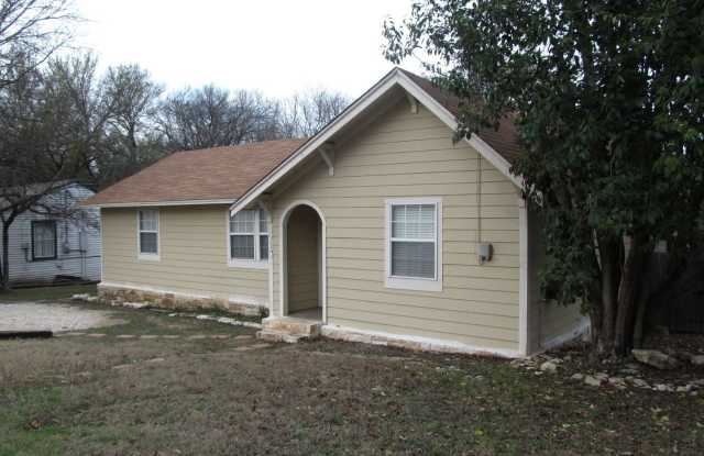 318 E 13th Ave. - 318 E 13th Ave, Belton, TX 76513