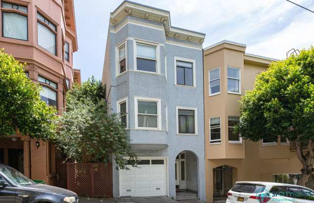 Nob Hill: Spacious Top Floor Apartment near The Fairmont Hotel, Huntington Park, & Trader Joe's photos photos