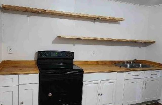 2511 8th St 2511 - 2511 North 8th Street, Orange, TX 77630