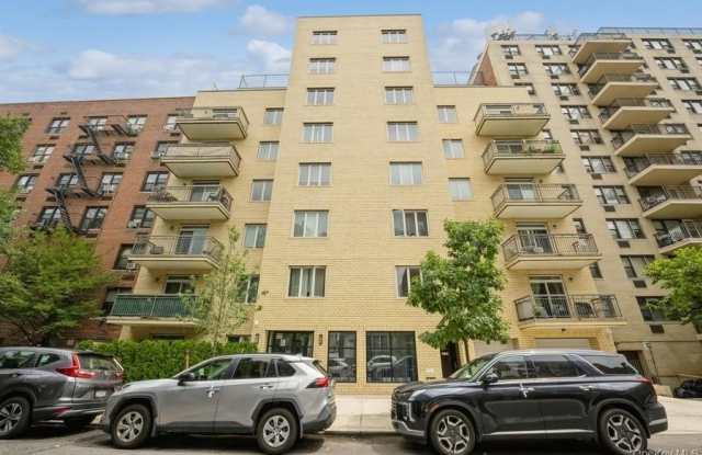 1251 E 19th Street photos photos