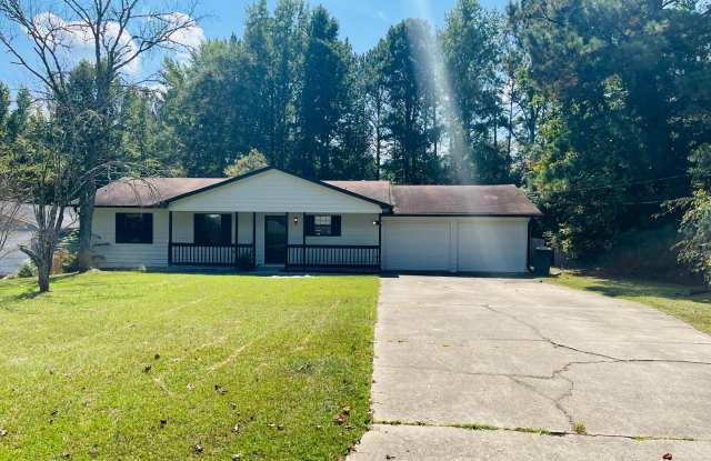Newly renovated! Private yard with large deck, tile flooring, 2 car garage, fireplace, new vanities, must see! - 9502 Winding Way Lane, Clayton County, GA 30238
