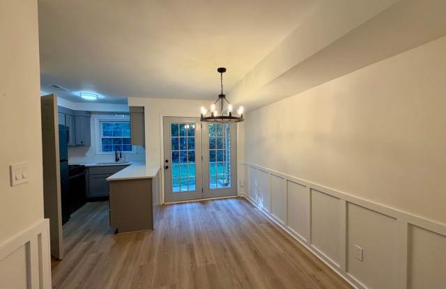 4705 Blue Bird Unit E- Bev Roberts Rentals and Property Management Gallery 4
