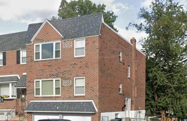 4245 LYMAN DRIVE - 4245 Lyman Drive, Philadelphia, PA 19114
