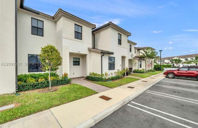 12871 SW 233rd Ter Gallery 3