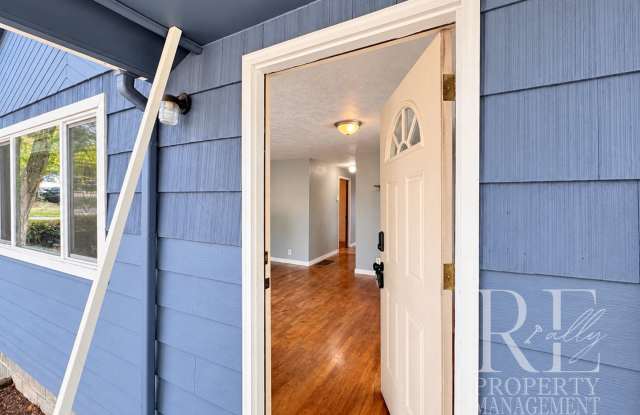 Charming 2-Bedroom Home with Original Hardwood Floors, Fenced Backyard & Abundant Storage Gallery 3