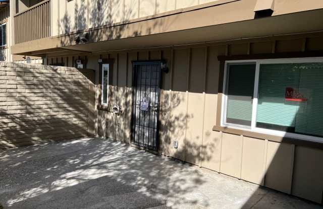 Gorgeous Updated Antioch Condo! Gallery 3